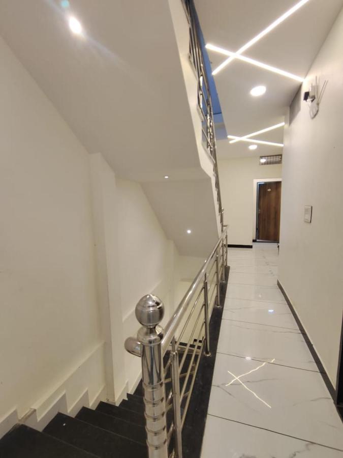 Hotel Chhavi Ujjain Buitenkant foto