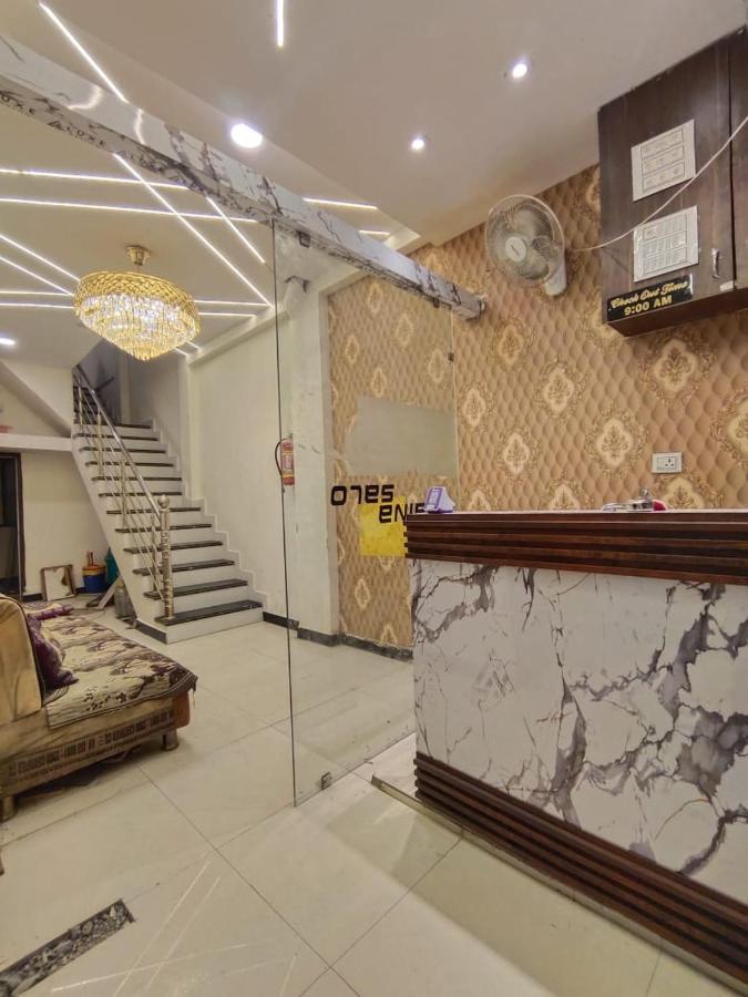 Hotel Chhavi Ujjain Buitenkant foto